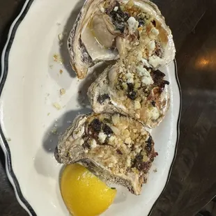 Grilled oysters with spinach, blue cheese and bacon- yummy!