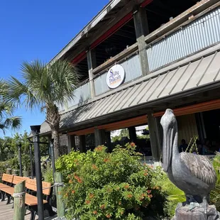 Salty Pelican Front of Restaurant