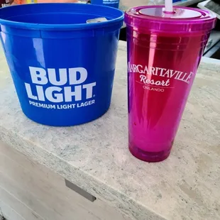 Selzer bucket and refillable cup