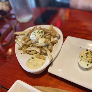 Triple Fried Duck Fat Fries with Béarnaise sauce