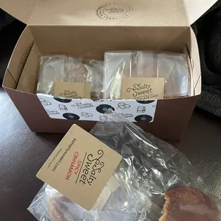 Favorite hits cookie box