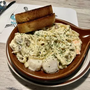 Seafood Fettucine