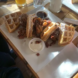 Chicken and waffles(Sat/Sun 12pm-4pm ONLY)