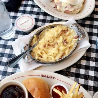 Ze Salut Steak Sandwich