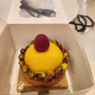 a dessert in a box