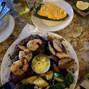 Ribeye with shrimp and excellent rapini