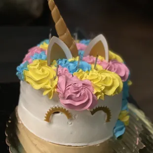 a unicorn cake