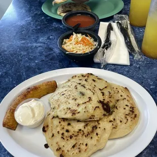 3 Pupusa Combo with Platano Frito (1 Side) and Crema Salvadorea