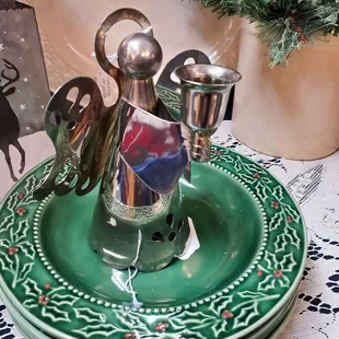 Angel and holly plates