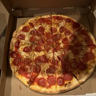 18in Pepperoni pizza