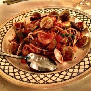 Spaghetti con Gamberoni, Vongole e Zucchine