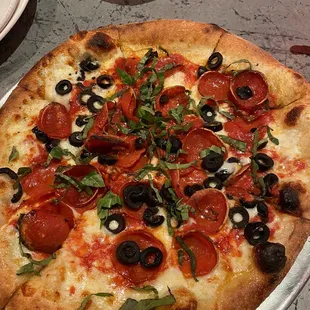 Build your own pizza (Pepperoni, Black Olive, Basil)