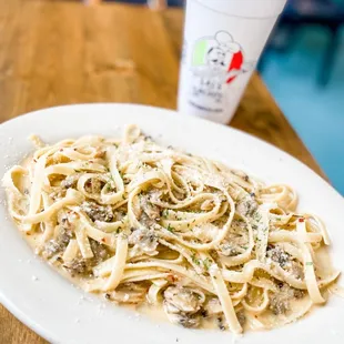 Fettuccine with white clam sauce