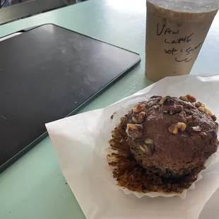 Banana Walnut Muffin &amp; Vanilla Latte