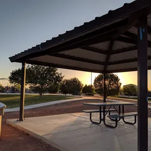 Picnic table