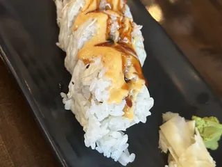 Akashi Asian & Sushi Bar