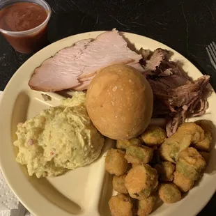 Two meat plate turkey/brisket
