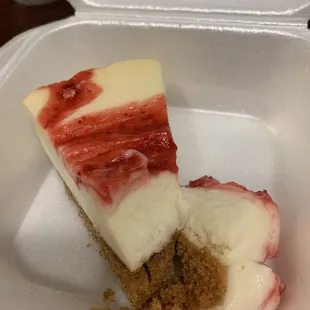 Store bought strawberry cheese cake on their menu, yuck again!