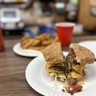 Sam’s Pizza & Burgers
