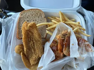 Sam Sylks Chicken & Fish - Euclid