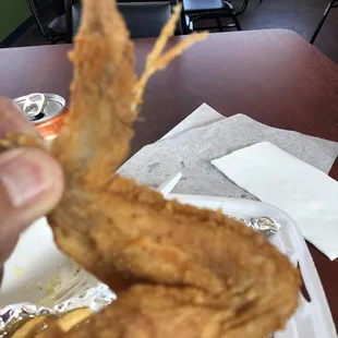 food, chicken wings and fried chicken