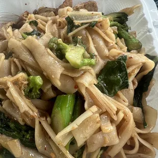 333.  Pad See Yew with Asian broccoli &amp; pork YUM!