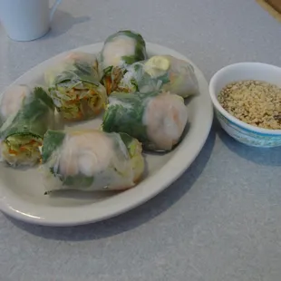 Spring rolls with shrimp &amp; dipping sauce.