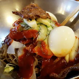Bibim naengmyeon