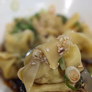 Dumplings in chilli oil - Anne