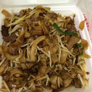 Beef Chow Fun with Soy Sauce (Dry Style) /