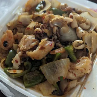 Beef Chow Fun with Black Bean Sauce /