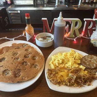 HUGE PORTIONS! The pancakes were delicious!