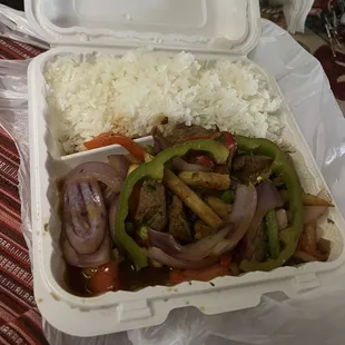 Lomo saltado