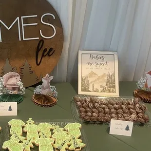 Cookies and cake pops