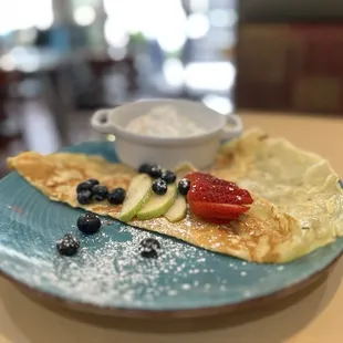 Plain crepes with fresh fruits
