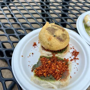 Vada pav