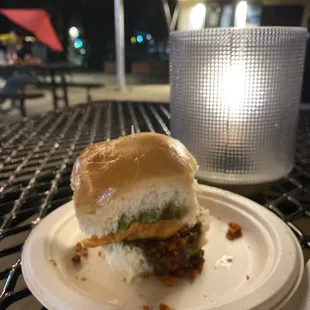 Vada pav