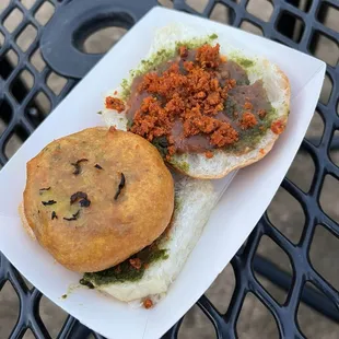 Vada pav