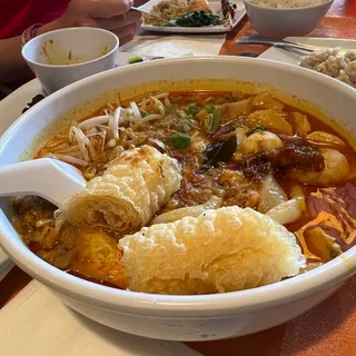 Curry Noodle Soup (Seafood)