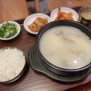 Brisket Soup, Ox-Bone Base (Seolong Tang)