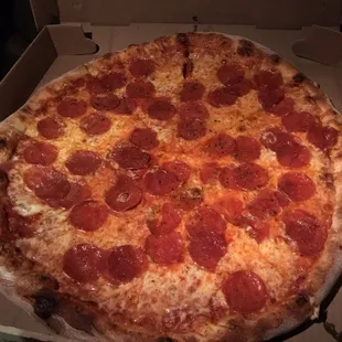 Large Pepperoni Pizza