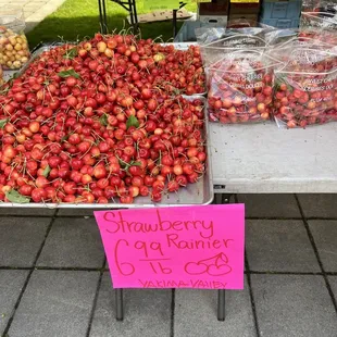 Strawberry Rainier cherries..Yum!!