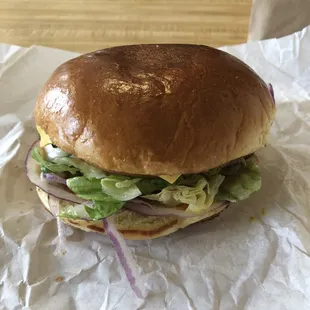 The Samburger with cheese is delicious.