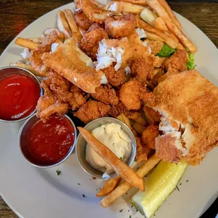 Sammy Gs Fried Seafood Plate