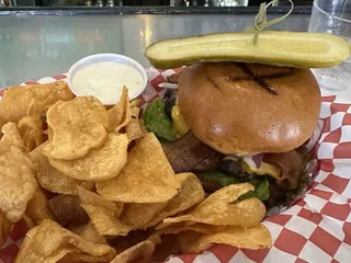 Shorty's Sports Pub & Grill