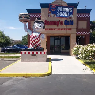 Outside of the new Sammy&apos;s Cafe. Love the Bob&apos;s Big Boy