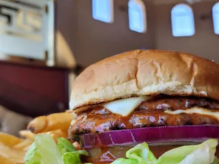 Tam's Burger