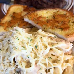 Chicken Alfredo fettuccine
