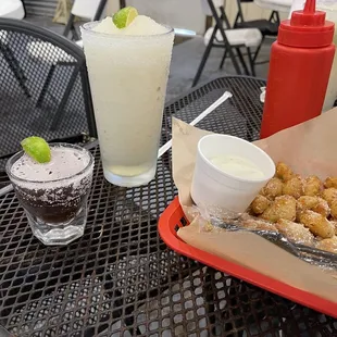 Margarita, cheese bites, and Purple Gecko