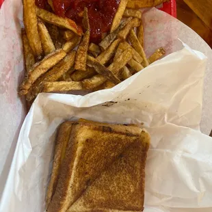 Grilled cheese and fries